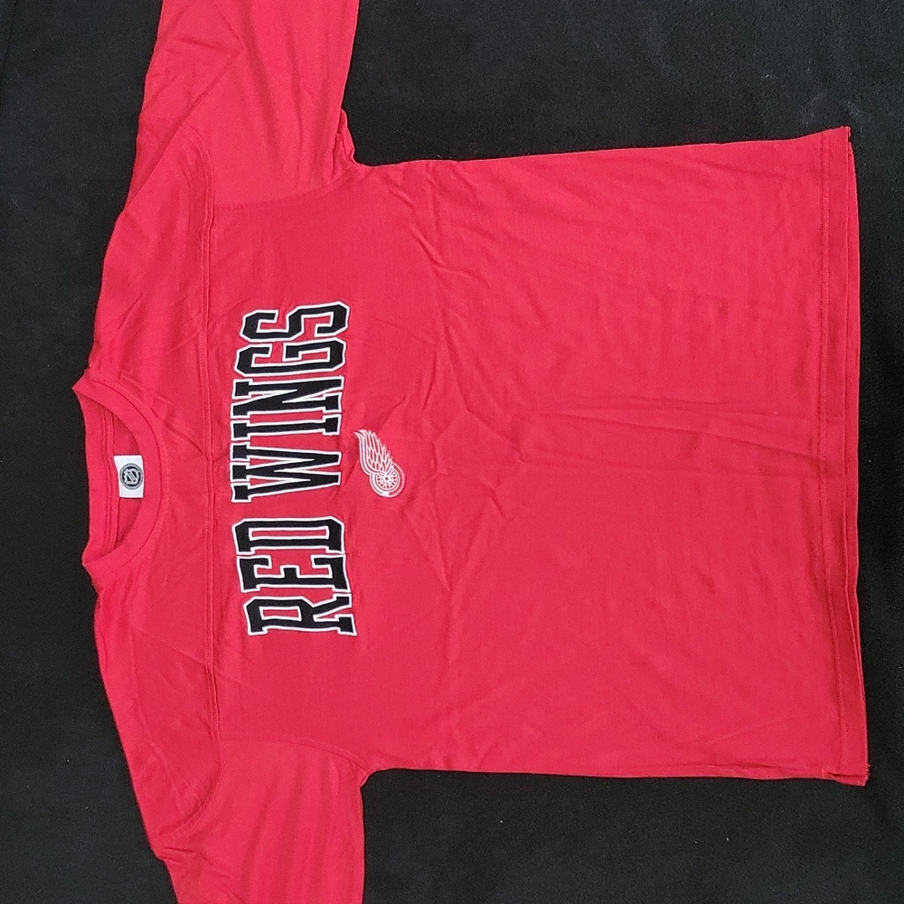 Detroit Redwings long sleeved Tshirt